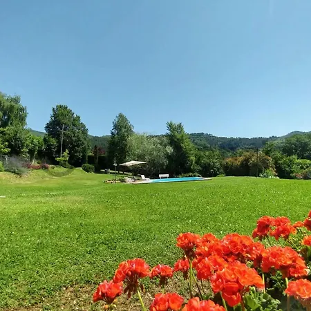 House With Pool Exclusive Use *